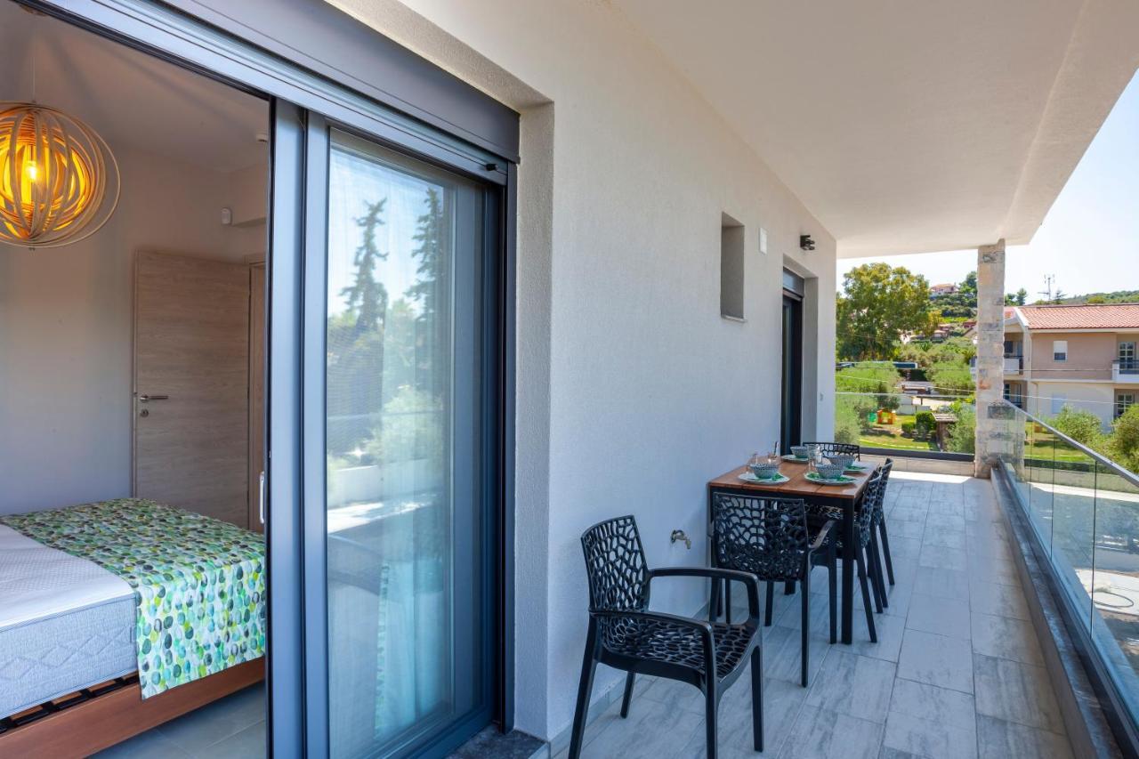 Olia Seaside Residence 120M From The Beach Pefkochori Esterno foto