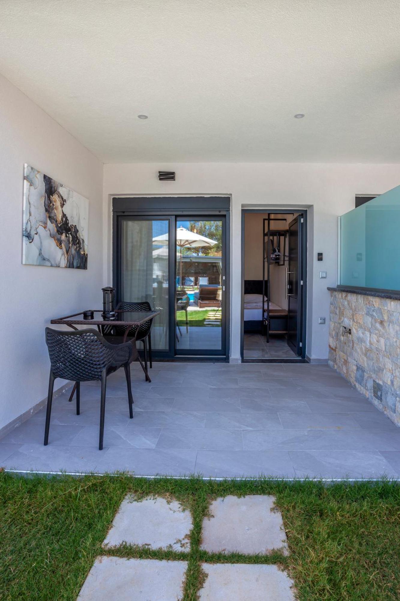 Olia Seaside Residence 120M From The Beach Pefkochori Esterno foto